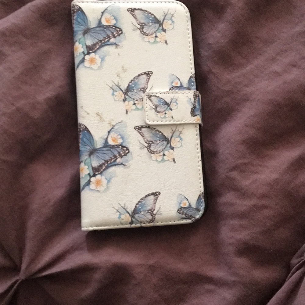 I phone 7ps case walked